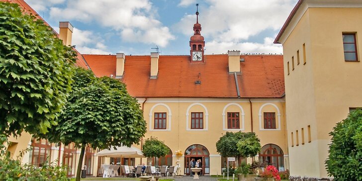 4* pobyt na barokním zámku Čechtice: moderní pokoj a polopenze