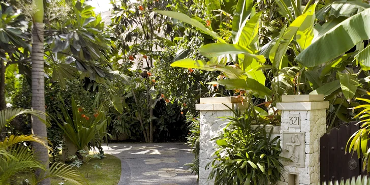 Skutečná exotika v 4* resortu na Bali: 6–12 nocí, snídaně, 2 bazény, u pláže a česky hovořící delegát