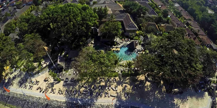 Skutečná exotika v 4* resortu na Bali: 6–12 nocí, snídaně, 2 bazény, u pláže a česky hovořící delegát