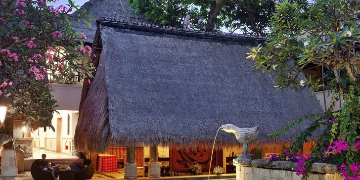 Skutečná exotika v 4* resortu na Bali: 6–12 nocí, snídaně, 2 bazény, u pláže a česky hovořící delegát