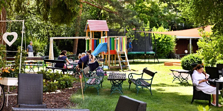 Parádní grilovačka v partě 10 přátel: asistence šéfkuchaře a balíček plný dobrot