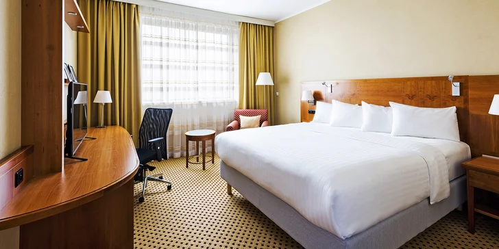 Ubytování v hotelu Marriott na letišti Václava Havla se snídaní či polopenzí a vstupenkou do zábavního Runway Parku