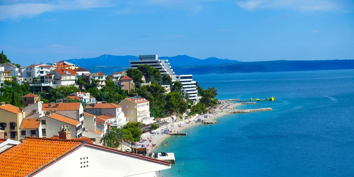 Dovolená v letovisku Podgora: hotel u pláže, s bazénem a polopenzí, vlastní či autobusová doprava