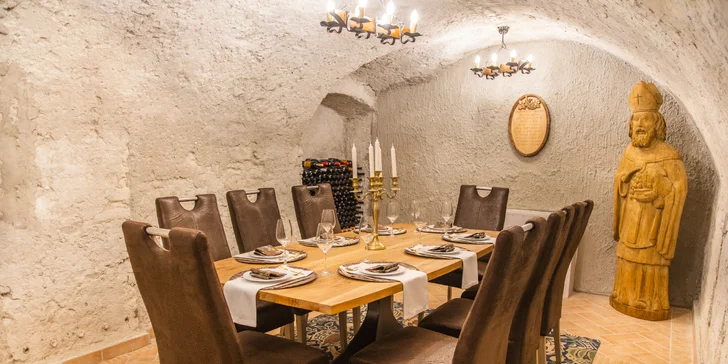 Romantický pobyt na Slovensku: 4* historický zámeček se snídaní či polopenzí a neomezeným wellness