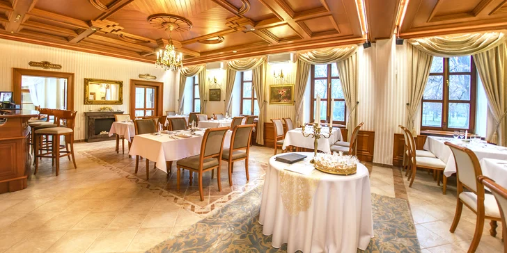 Romantický pobyt na Slovensku: 4* historický zámeček se snídaní či polopenzí a neomezeným wellness