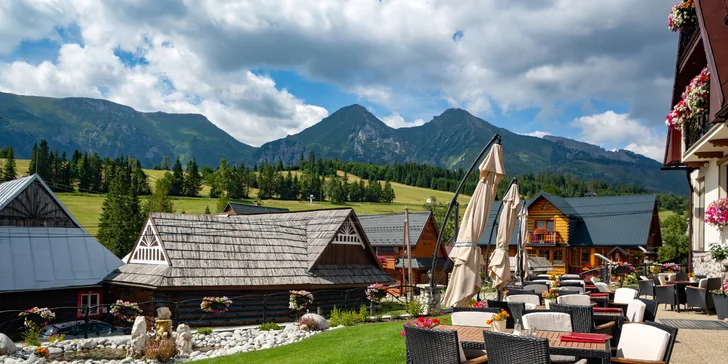 Dovolená pro páry i rodiny v srdci Ždiaru se snídaní a wellness
