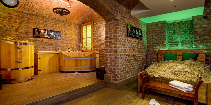 Ponoříte se do kádě s pivem nebo vínem, vyzkoušíte jacuzzi a se sklenkou v ruce si odpočinete u krbu.