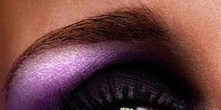 Prodloužení řas metodou řasu na řasu Blink Lashes