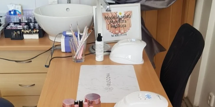 Péče o ruce: klasická manikúra s možností gel laku i modelace gelem