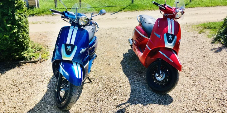 Vyjeďte si na výlet: zapůjčení skútru Peugeot i s přilbou a zámkem na 12 hod., den či víkend