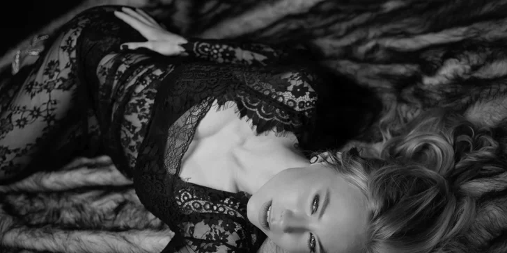 Proměna vizáže s focením pro jednu i dvě osoby: glamour, fantasy i těhotenské focení