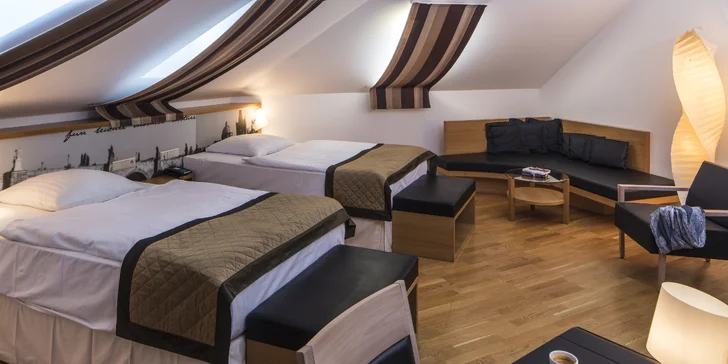 4* hotel mezi hlavním nádražím a Václavákem: prvotřídní snídaně, sauna a fitness neomezeně