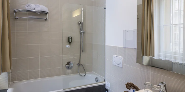 4* hotel mezi hlavním nádražím a Václavákem: prvotřídní snídaně, sauna a fitness neomezeně