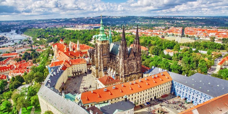 Poznejte krásy Prahy: pobyt v hotelu se snídaní i vstupem do vířivky