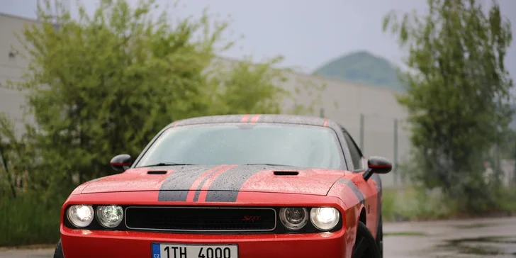 Divoké jízdy v amerických legendách: Mustang nebo Challenger na 15, 30, 45 i 60 minut