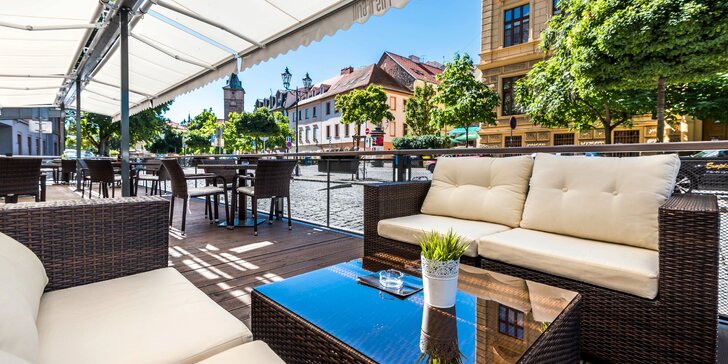 Odpočinek v hotelu Marriott v centru Plzně: snídaně nebo polopenze i varianty s prohlídkou pivovaru a pivo zdarma