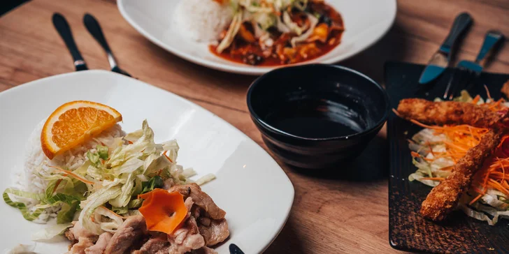 Asijské menu pro jednoho i dva: na výběr xap xúí a teriyaki omáčka, s masem nebo tofu či krevetami