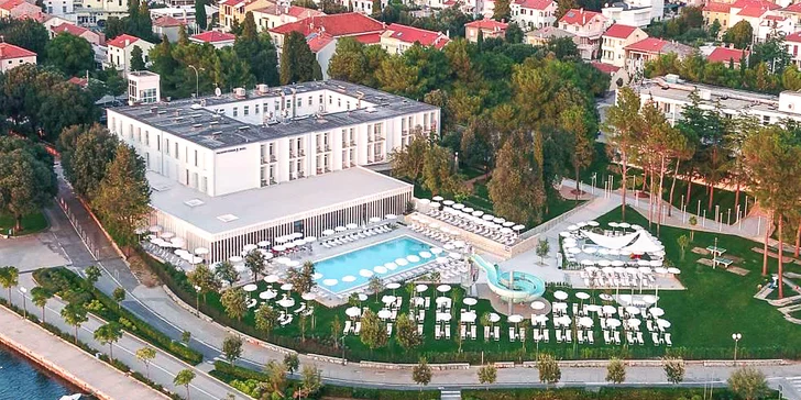 4* all inclusive pobyt na Krku: hotel u moře, bazény se skluzavkami, animace a vstup do akvária