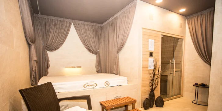 Bydlete v samém srdci Prahy. Apartmán až pro 4 osoby s privátním wellness
