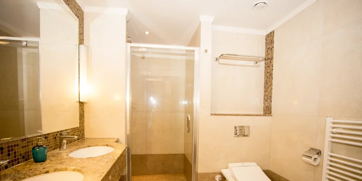 Bydlete v samém srdci Prahy. Apartmán až pro 4 osoby s privátním wellness