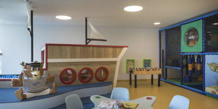 4* all inclusive pobyt na Krku: hotel u moře, bazény se skluzavkami, animace a vstup do akvária