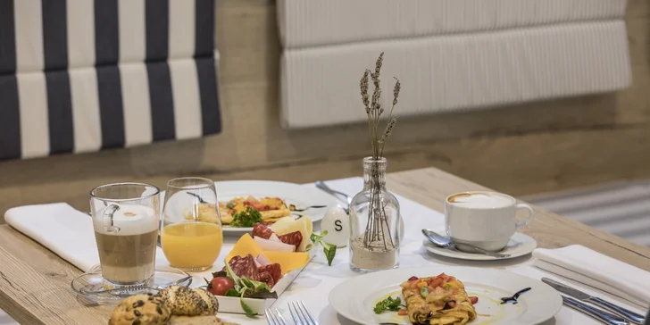 4* all inclusive pobyt na Krku: hotel u moře, bazény se skluzavkami, animace a vstup do akvária