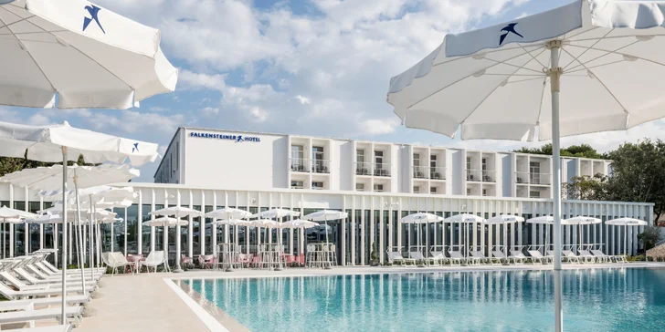 4* all inclusive pobyt na Krku: hotel u moře, bazény se skluzavkami, animace a vstup do akvária