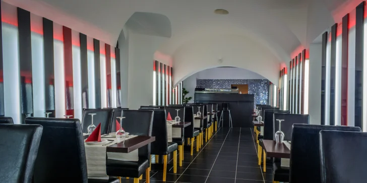Japonské dvouchodové menu pro 1 či 2 osoby: gyoza taštičky a hlavní chod podle výběru