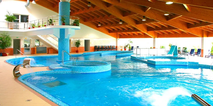 Rodinná dovolená v apartmánovém resortu s bazény: až 4 děti zdarma