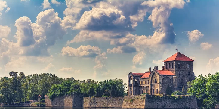 Rodinný relax nedaleko Budapešti: neomezeně wellness, možnost polopenze a slevy, děti zdarma