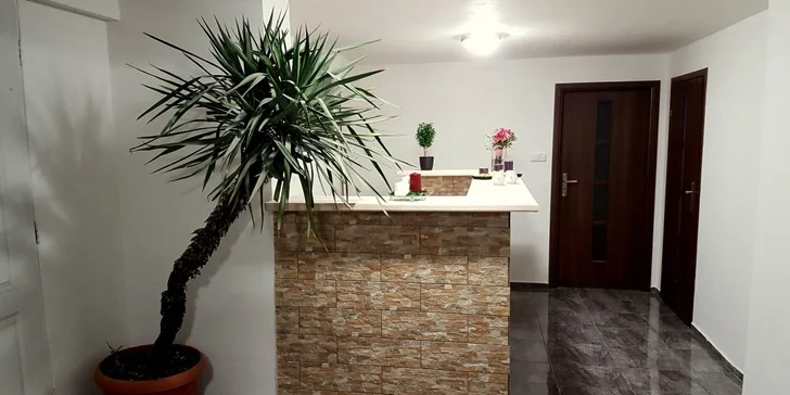 120 minut privátní vířivky pro 2-4 osoby: varianta s lahví sektu i infrasaunou