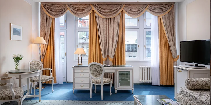 Pobyt v 5* hotelu v centru Prahy: snídaně, láhev vína, masáž i prohlídka Prahy
