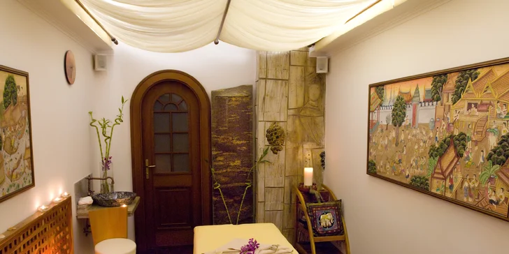 Pobyt v 5* hotelu v centru Prahy: snídaně, láhev vína, masáž i prohlídka Prahy