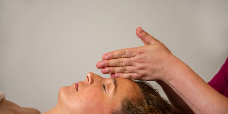 Rehabilitačně–relaxační masáž zad a šíje s využitím prvků Dornovy metody