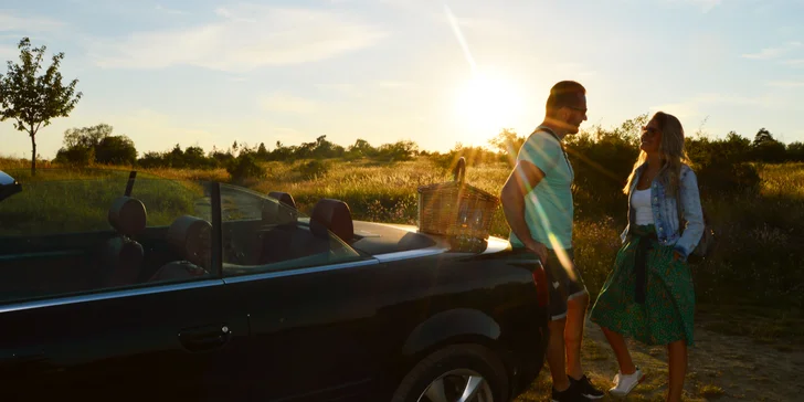 3–8hod. projížďka kabrioletem Audi A4 mezi vinicemi a piknik: víno či prosecco, slané nebo sladké dobroty