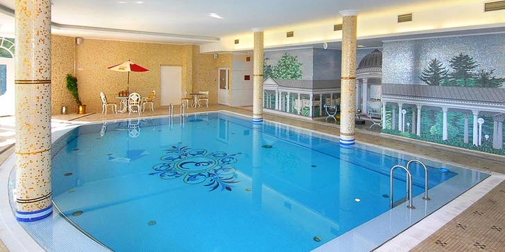 Luxusní 5* resort v Mariánských Lázních: snídaně, romantická večeře i bazén a wellness