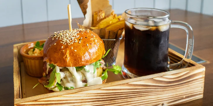1 nebo 2 burgery MASTER BBQ či FORTNITE CHEESE a domácí hranolky od Burgermastera zoceleného na burgerstreet festivalu