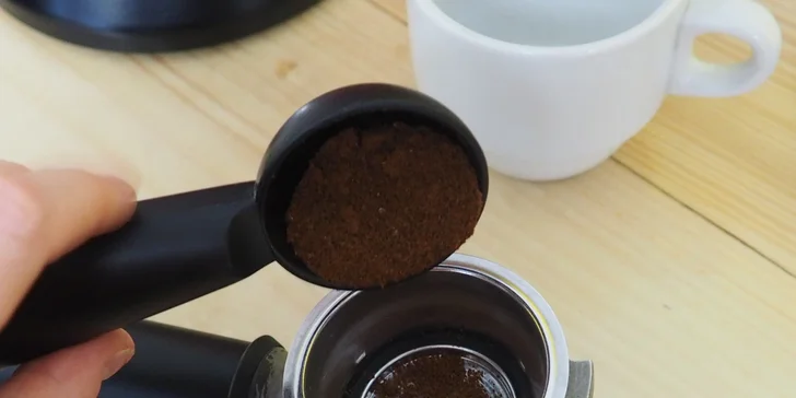 Voucher na 5 káv v podniku Bez obalu Ostrava: espresso a lungo nebo mléčné varianty