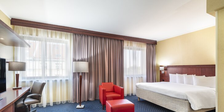 Pobyt v hotelu Courtyard by Marriott: výborná lokalita, snídaně, víno i fitness, 2 děti mají pobyt zdarma