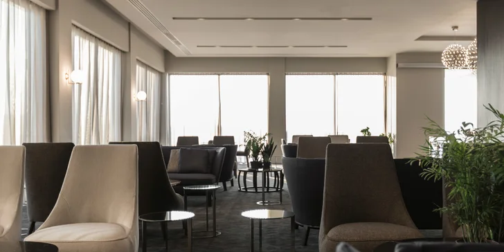 Až 15denní dovolená v 5* hotelu na Maltě přímo u pláže: snídaně, bazény a pobyt pro dítě do 12,9 let zdarma
