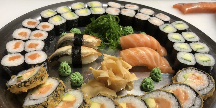 Pochutnejte si na sushi setech: 24–52 ks s lososem, krabem i čistě vegetariánské