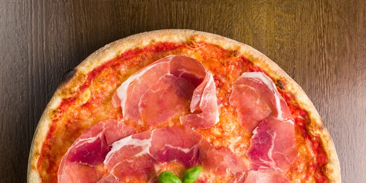 Jedinečná bezlepková pizza z cuketového těsta nebo klasická pizza dle výběru
