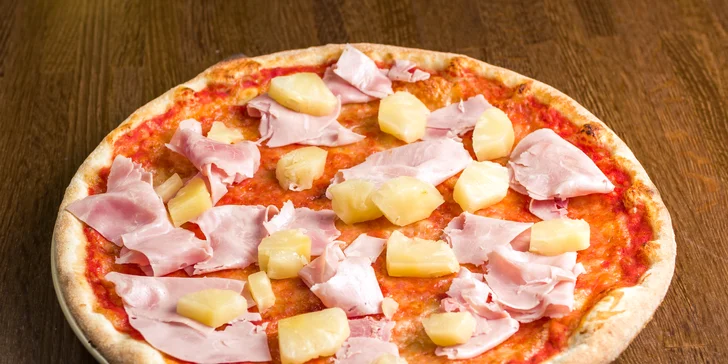 Jedinečná bezlepková pizza z cuketového těsta nebo klasická pizza dle výběru