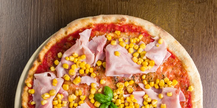 Jedinečná bezlepková pizza z cuketového těsta nebo klasická pizza dle výběru