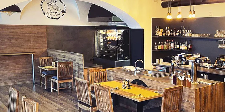 3chodové letní menu pro 2 nebo 4: kuře, stripsy, vývar i grilovaný ananas