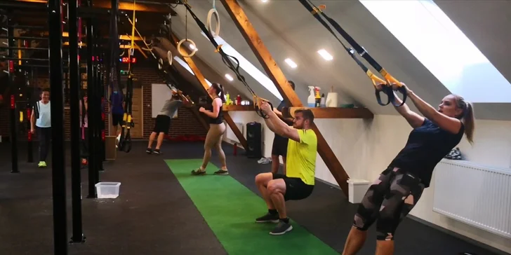 Přijďte si vytvarovat tělo: 1-5 vstupů na lekce TRX a tabaty