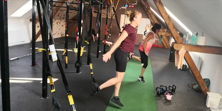 Přijďte si vytvarovat tělo: 1-5 vstupů na lekce TRX a tabaty