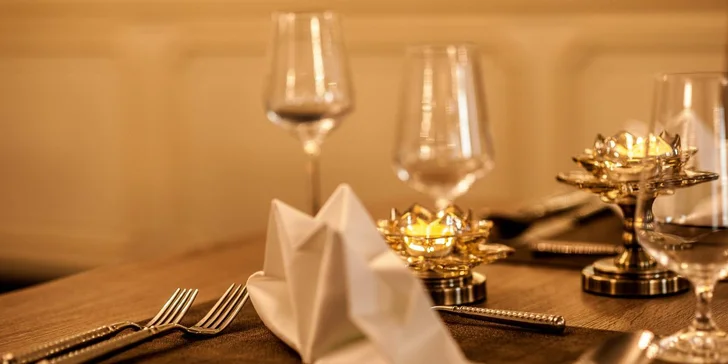 Romantický pobyt pro dva v 5* Château Šanov: polopenze a wellness s bazénem a saunami