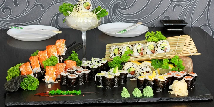 Japonsko v centru Ostravy: set 50 ks sushi s rybami i zeleninou a ovocem