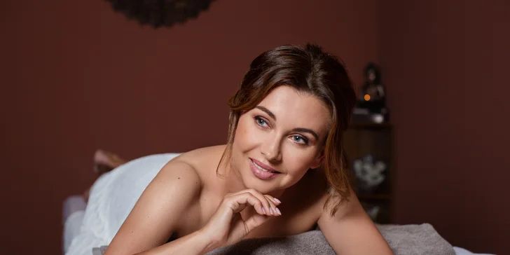 Relaxujte v páru: 60 nebo 90 minut tradiční thajské či aroma masáže